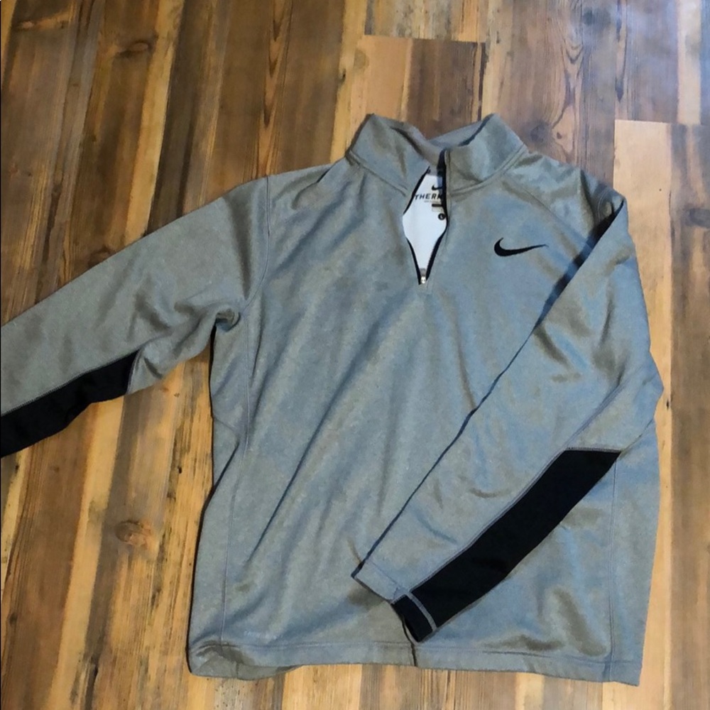 Men Nike half zip